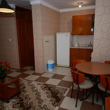 Deniz Hotel *